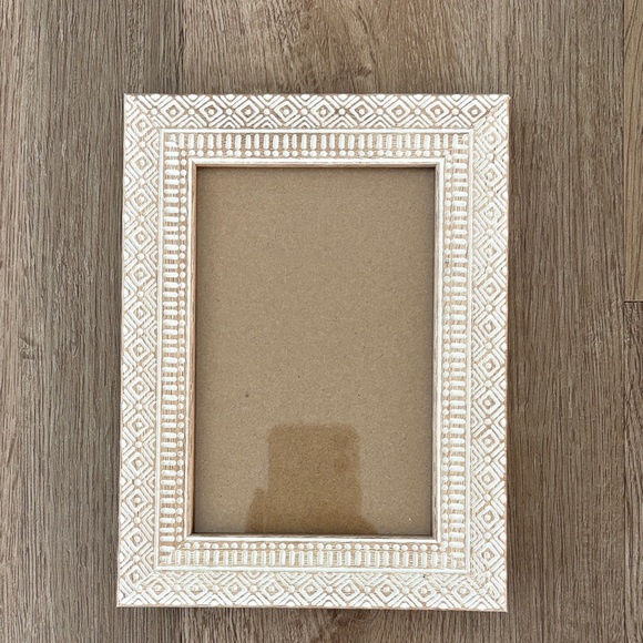 Picture Frame Set - Picture 2 of 14